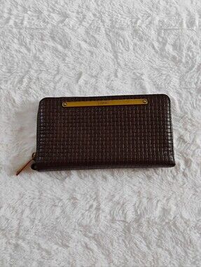 NWOT Fossil Brown Leather Weave Texture Wristlet Wallet